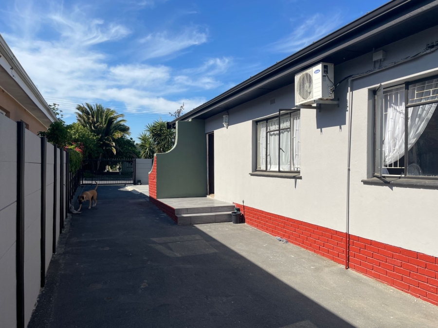 3 Bedroom Property for Sale in Strand North Western Cape